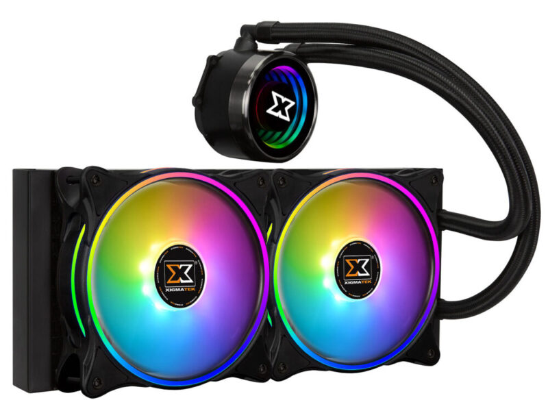 Image du kit de Watercooling Xigmatek Aurora 240 montrant le radiateur, les ventilateurs et le bloc pompe, avec un éclairage LED multicolore.